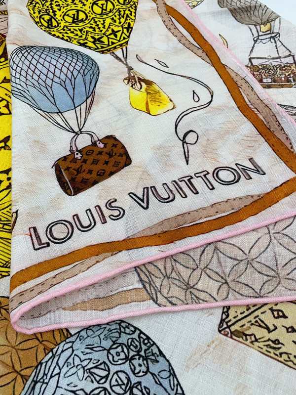 Louis Vuitton Scarf LVC00558